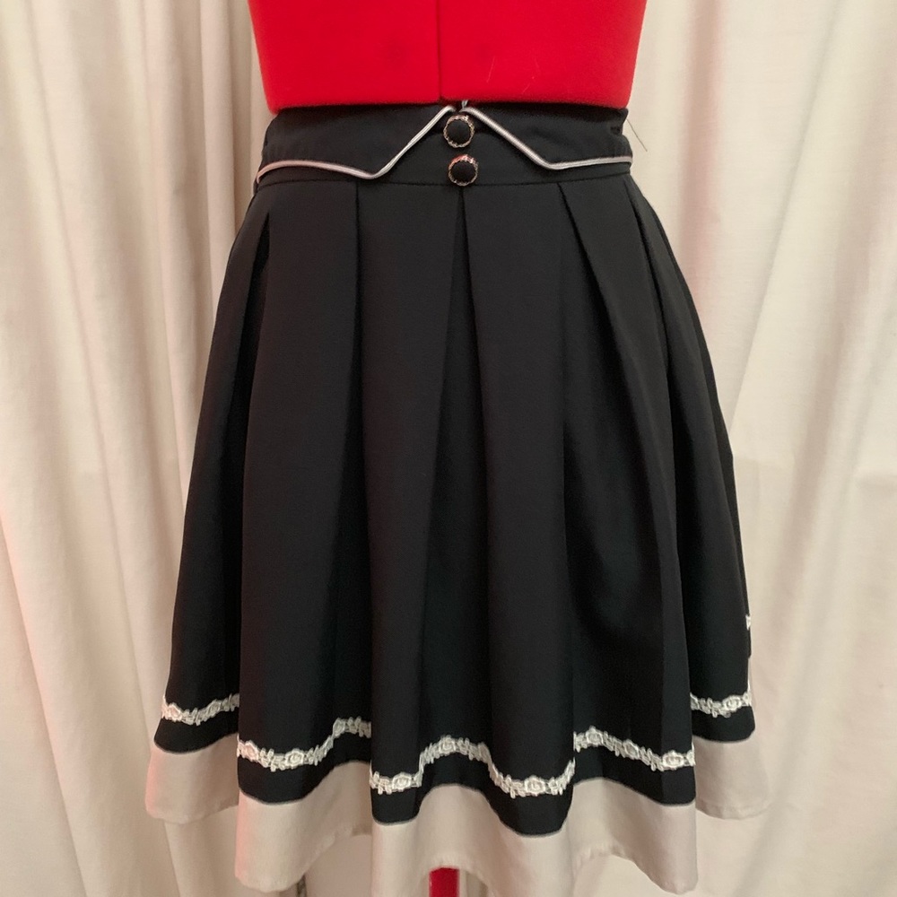 Black skirt